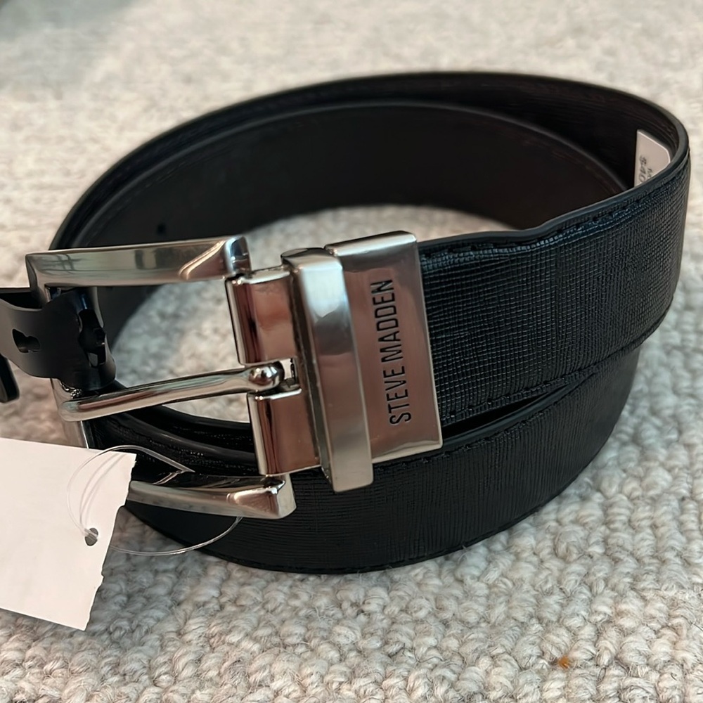 NEW Steve Madden Reversible Belt Size S 30/32